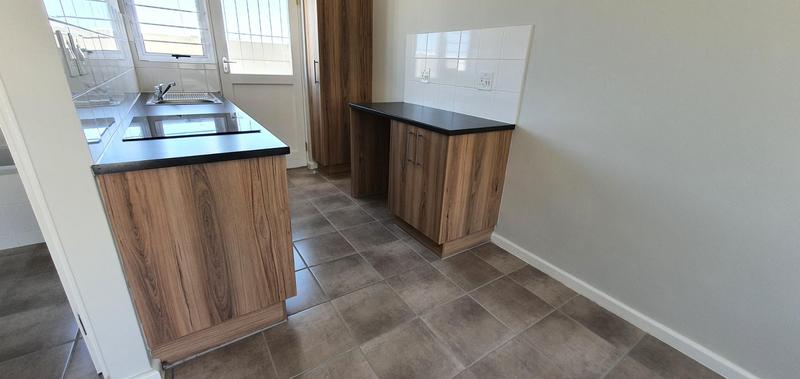 To Let 2 Bedroom Property for Rent in Rivergate Western Cape